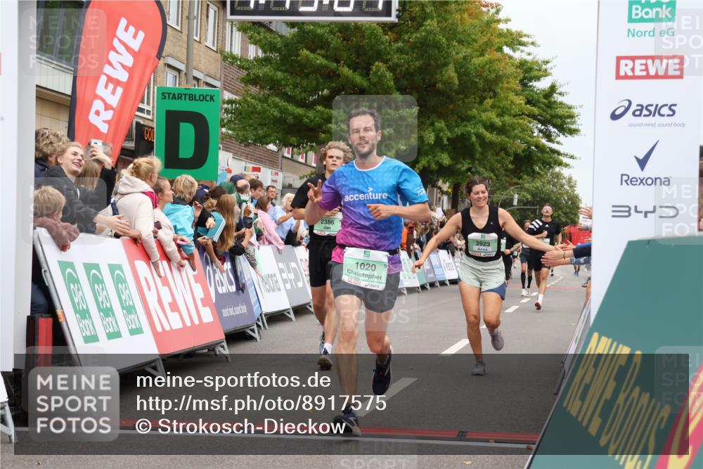 21.09.2025 - PSD Bank Halbmarathon Strokosch-Dieckow http://msf.ph/oto/8917575 21.09.2025 11:44:31 Ziel 1020, 1743, 1966, 1997, 2173, 2386, 3923, 4057 meine-sportfotos.de