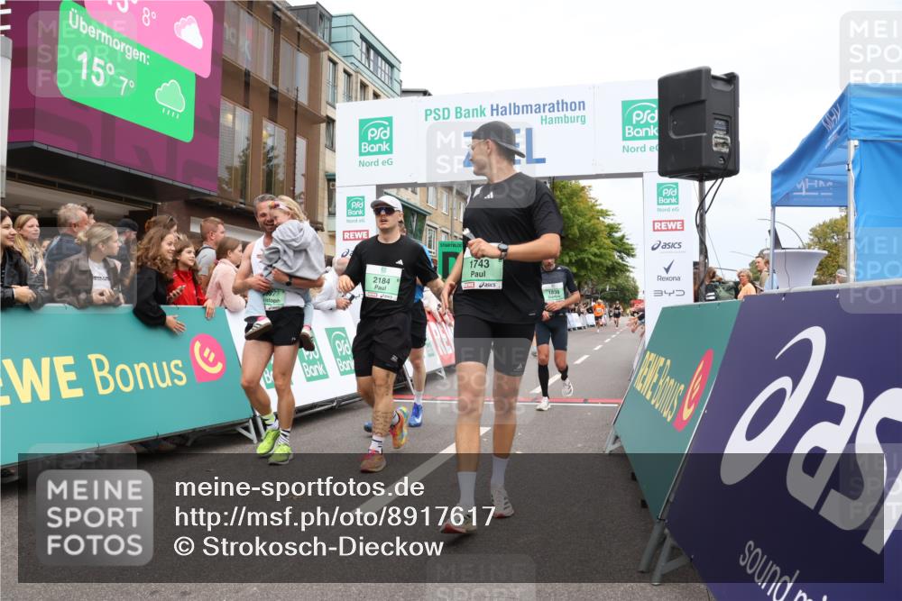 21.09.2025 - PSD Bank Halbmarathon Strokosch-Dieckow http://msf.ph/oto/8917617 21.09.2025 11:44:38 Ziel 1020, 1743, 1839, 1997, 2184, 2188, 2351, 2386, 3923 meine-sportfotos.de