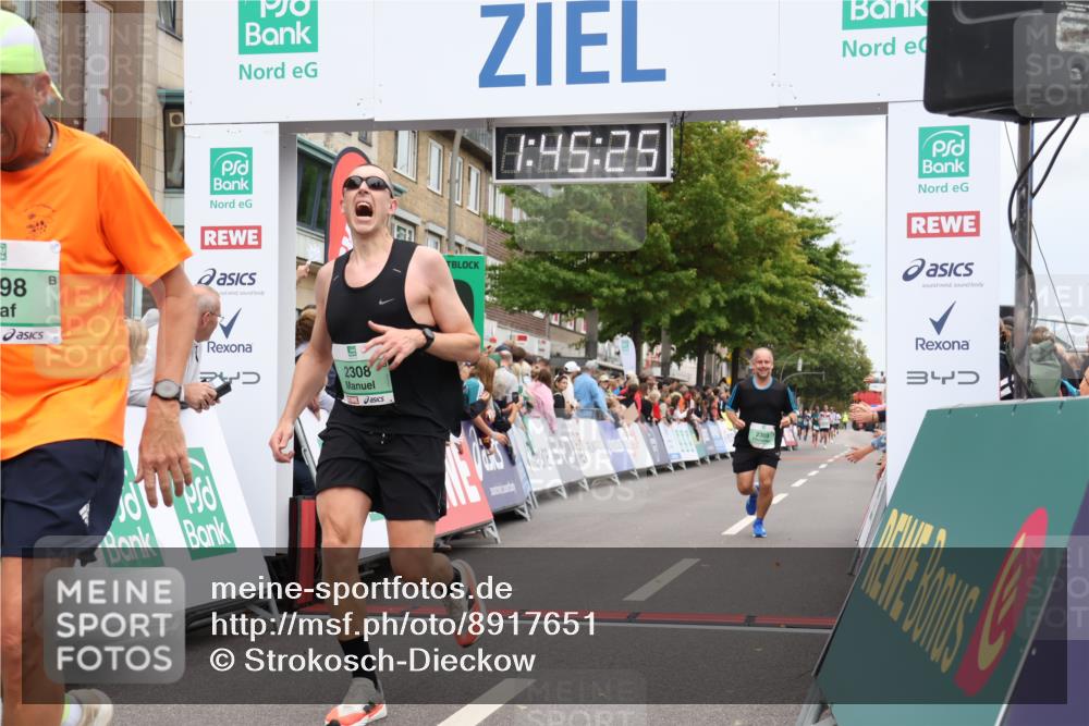 21.09.2025 - PSD Bank Halbmarathon Strokosch-Dieckow http://msf.ph/oto/8917651 21.09.2025 11:44:48 Ziel 1798, 2303, 2308 meine-sportfotos.de