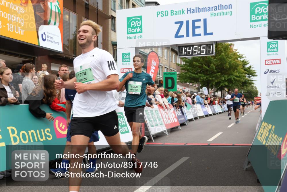 21.09.2025 - PSD Bank Halbmarathon Strokosch-Dieckow http://msf.ph/oto/8917746 21.09.2025 11:45:15 Ziel 1123, 1722, 1774, 1958, 2171, 2501, 3925 meine-sportfotos.de