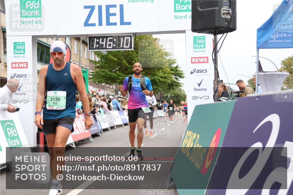 21.09.2025 - PSD Bank Halbmarathon Strokosch-Dieckow http://msf.ph/oto/8917837 21.09.2025 11:45:33 Ziel 1023, 2139, 2143, 2606 meine-sportfotos.de