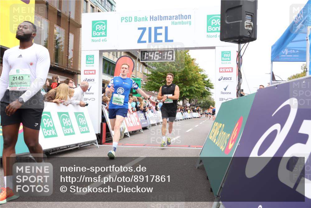 21.09.2025 - PSD Bank Halbmarathon Strokosch-Dieckow http://msf.ph/oto/8917861 21.09.2025 11:45:38 Ziel 1023, 1041, 2139, 2143, 2939 meine-sportfotos.de