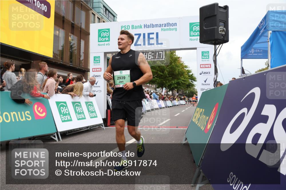 21.09.2025 - PSD Bank Halbmarathon Strokosch-Dieckow http://msf.ph/oto/8917874 21.09.2025 11:45:40 Ziel 1023, 1041, 2143, 2939 meine-sportfotos.de