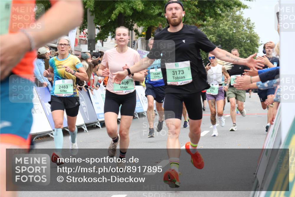21.09.2025 - PSD Bank Halbmarathon Strokosch-Dieckow http://msf.ph/oto/8917895 21.09.2025 11:45:49 Ziel 1049, 1534, 2261, 2292, 2409, 2483, 3173 meine-sportfotos.de