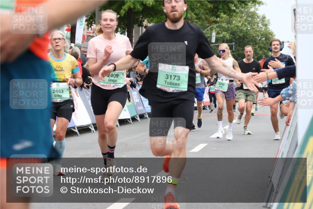 21.09.2025 - PSD Bank Halbmarathon Strokosch-Dieckow http://msf.ph/oto/8917896 21.09.2025 11:45:50 Ziel 1049, 1534, 2261, 2292, 2409, 2483, 3173 meine-sportfotos.de