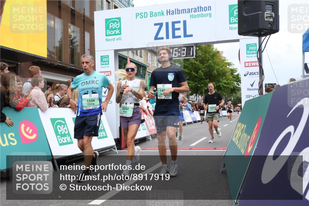 21.09.2025 - PSD Bank Halbmarathon Strokosch-Dieckow http://msf.ph/oto/8917919 21.09.2025 11:45:55 Ziel 1029, 1049, 1534, 2117, 2261, 2292, 2409, 2422, 2483, 3173 meine-sportfotos.de