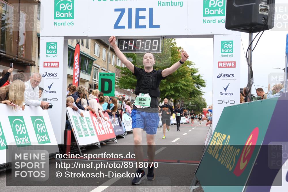 21.09.2025 - PSD Bank Halbmarathon Strokosch-Dieckow http://msf.ph/oto/8918070 21.09.2025 11:46:33 Ziel 1019, 2791, 2931, 3630 meine-sportfotos.de
