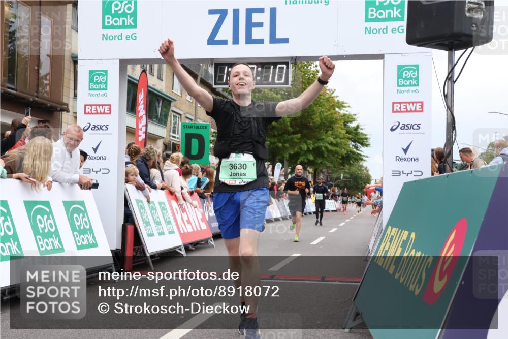 21.09.2025 - PSD Bank Halbmarathon Strokosch-Dieckow http://msf.ph/oto/8918072 21.09.2025 11:46:33 Ziel 1019, 2791, 2931, 3630 meine-sportfotos.de