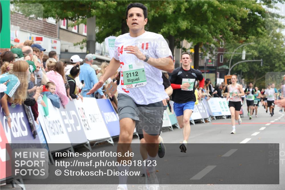 21.09.2025 - PSD Bank Halbmarathon Strokosch-Dieckow http://msf.ph/oto/8918123 21.09.2025 11:46:44 Ziel 1321, 1583, 2112, 2391, 2657, 2919 meine-sportfotos.de