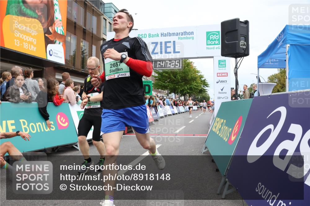21.09.2025 - PSD Bank Halbmarathon Strokosch-Dieckow http://msf.ph/oto/8918148 21.09.2025 11:46:48 Ziel 1583, 2112, 2155, 2391, 2657 meine-sportfotos.de