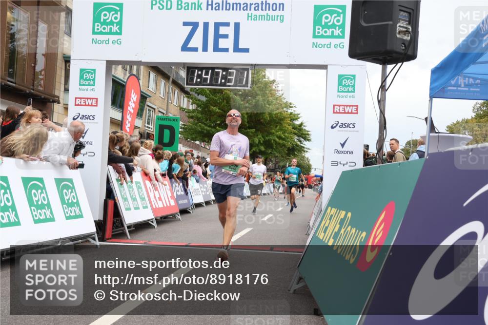 21.09.2025 - PSD Bank Halbmarathon Strokosch-Dieckow http://msf.ph/oto/8918176 21.09.2025 11:46:54 Ziel 1601, 1956, 2155, 2391, 2657, 3102 meine-sportfotos.de