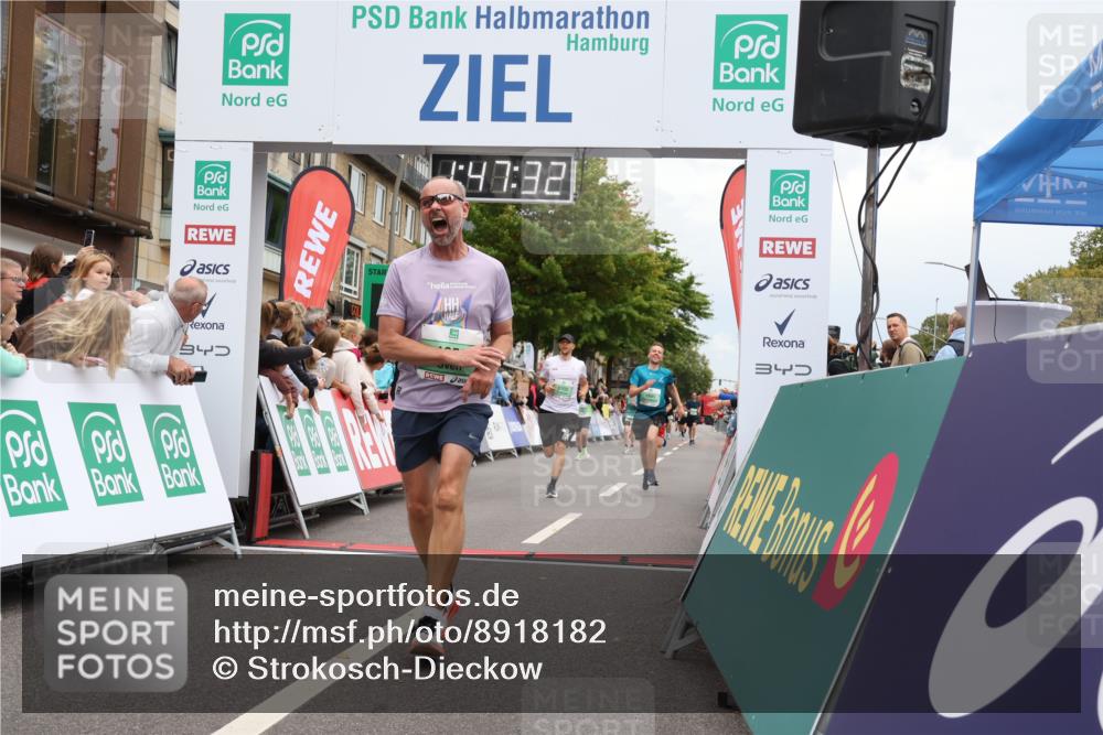21.09.2025 - PSD Bank Halbmarathon Strokosch-Dieckow http://msf.ph/oto/8918182 21.09.2025 11:46:55 Ziel 1601, 1956, 2155, 2634, 2657, 3102 meine-sportfotos.de