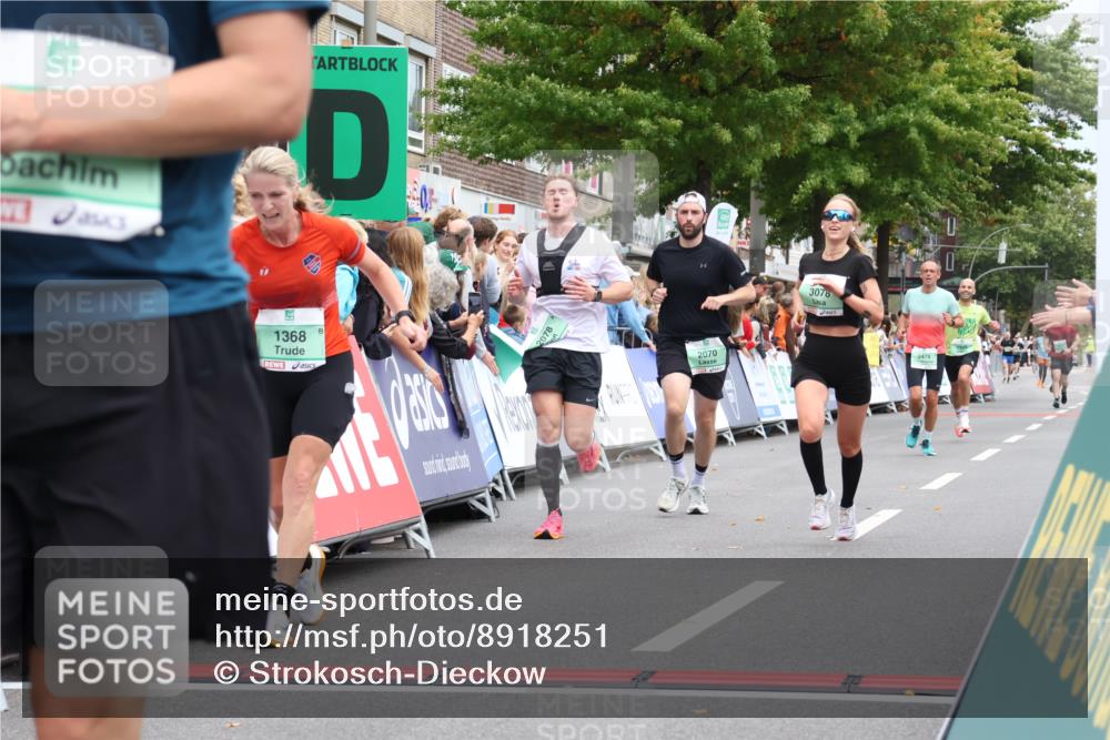 21.09.2025 - PSD Bank Halbmarathon Strokosch-Dieckow http://msf.ph/oto/8918251 21.09.2025 11:47:06 Ziel 1368, 1465, 1582, 1810, 1993, 2070, 2078, 2634, 3078 meine-sportfotos.de