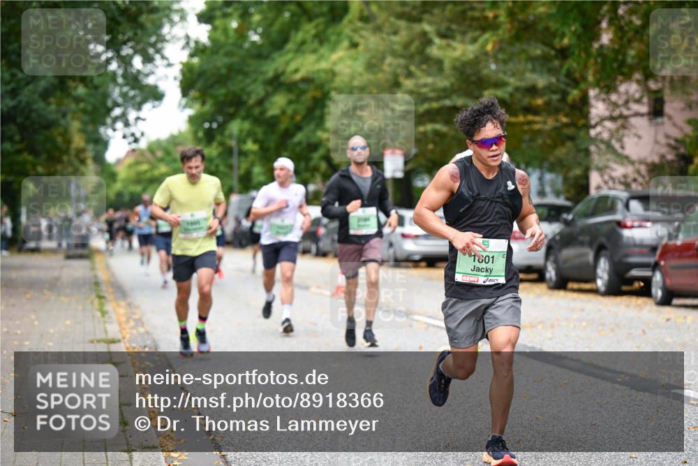 21.09.2025 - PSD Bank Halbmarathon Dr. Thomas Lammeyer http://msf.ph/oto/8918366 21.09.2025 10:35:39 Laufen 1800, 1801 meine-sportfotos.de