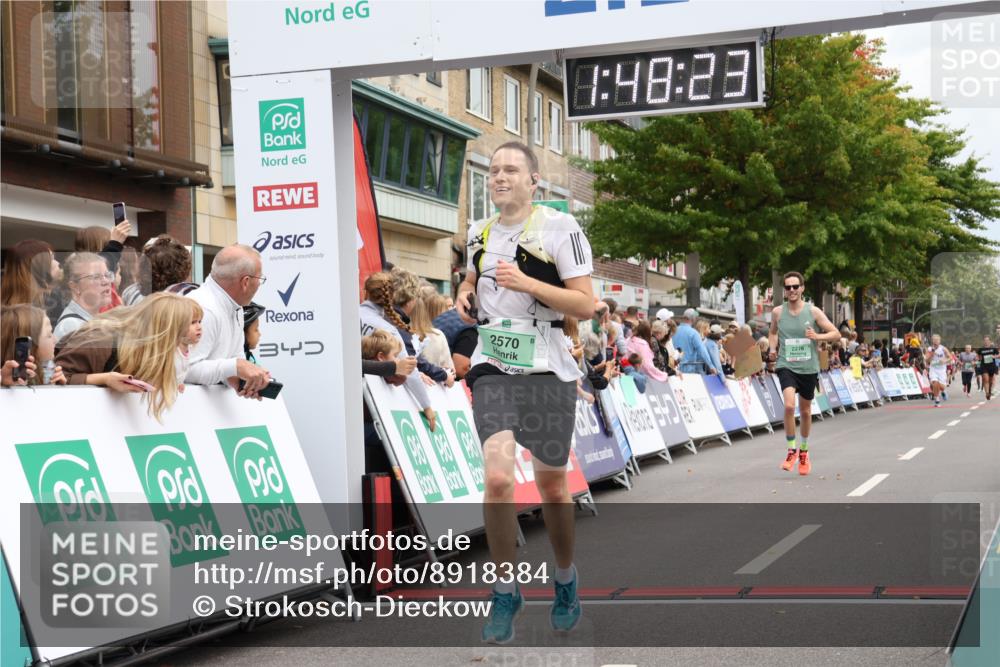 21.09.2025 - PSD Bank Halbmarathon Strokosch-Dieckow http://msf.ph/oto/8918384 21.09.2025 11:47:46 Ziel 2276, 2570, 2971 meine-sportfotos.de