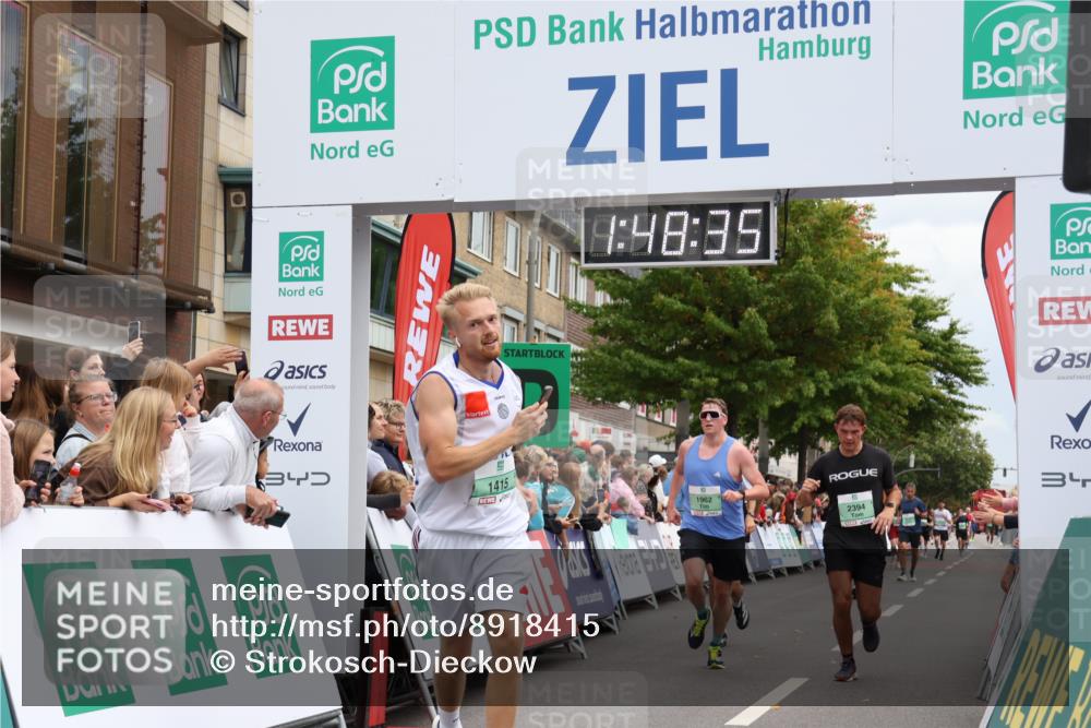 21.09.2025 - PSD Bank Halbmarathon Strokosch-Dieckow http://msf.ph/oto/8918415 21.09.2025 11:47:58 Ziel 1962, 2193, 2394 meine-sportfotos.de