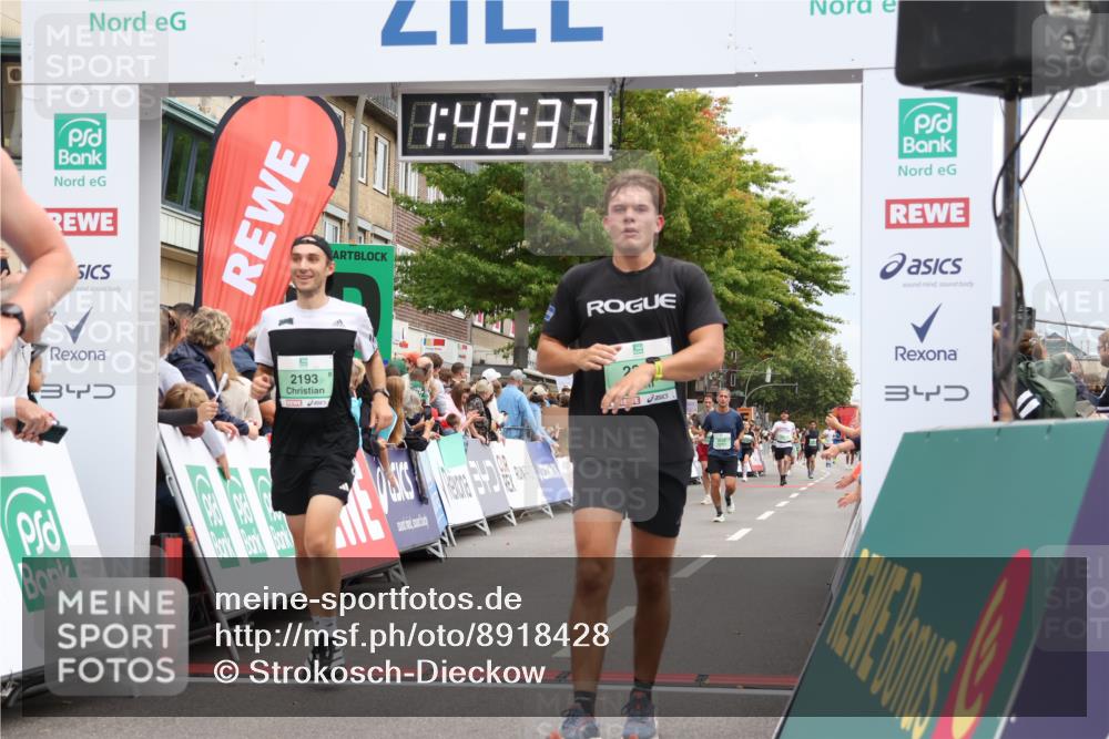 21.09.2025 - PSD Bank Halbmarathon Strokosch-Dieckow http://msf.ph/oto/8918428 21.09.2025 11:48:00 Ziel 1962, 2193, 2394, 2725 meine-sportfotos.de