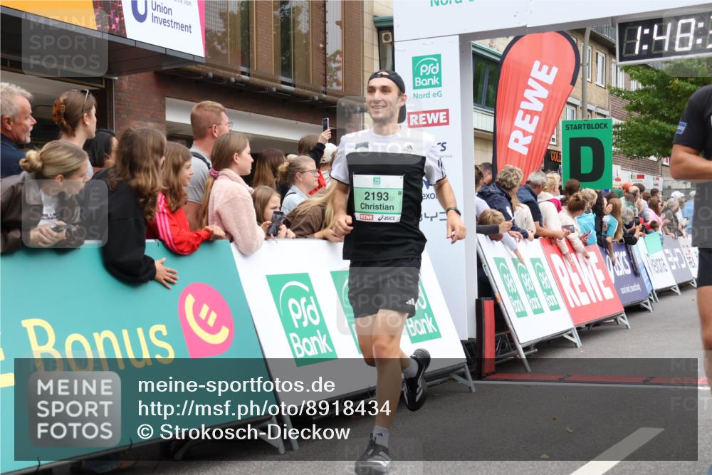 21.09.2025 - PSD Bank Halbmarathon Strokosch-Dieckow http://msf.ph/oto/8918434 21.09.2025 11:48:01 Ziel 1962, 2193, 2233, 2394, 2725 meine-sportfotos.de