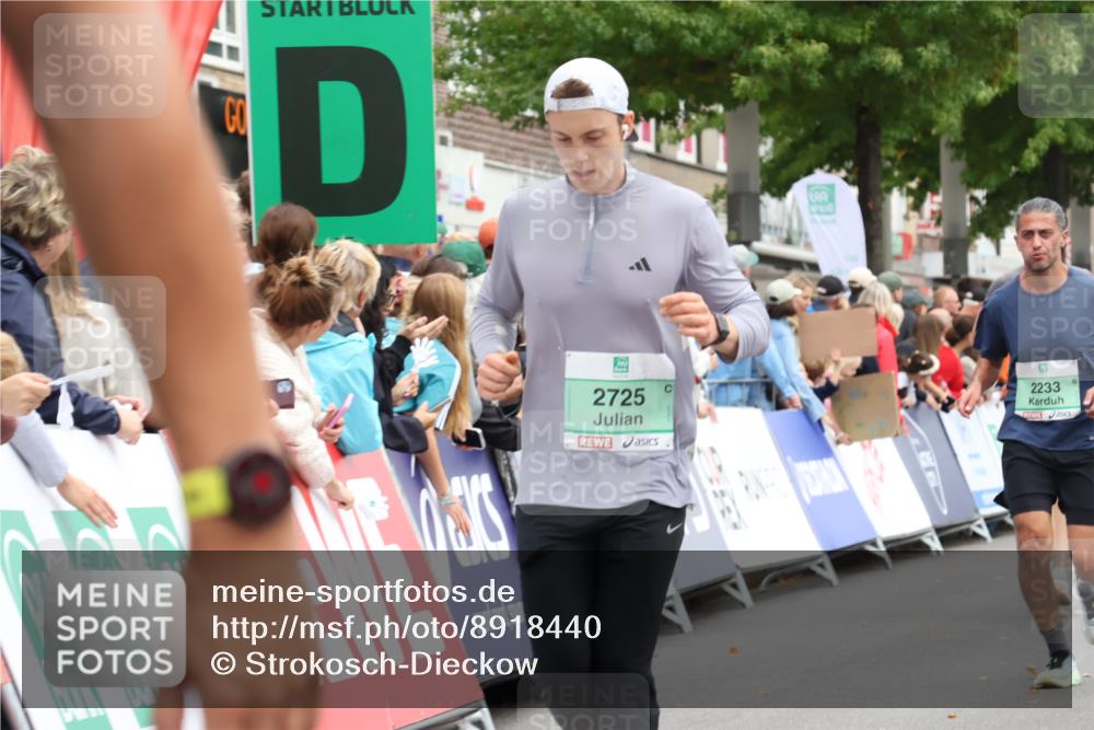 21.09.2025 - PSD Bank Halbmarathon Strokosch-Dieckow http://msf.ph/oto/8918440 21.09.2025 11:48:03 Ziel 1081, 1962, 2193, 2233, 2394, 2725 meine-sportfotos.de