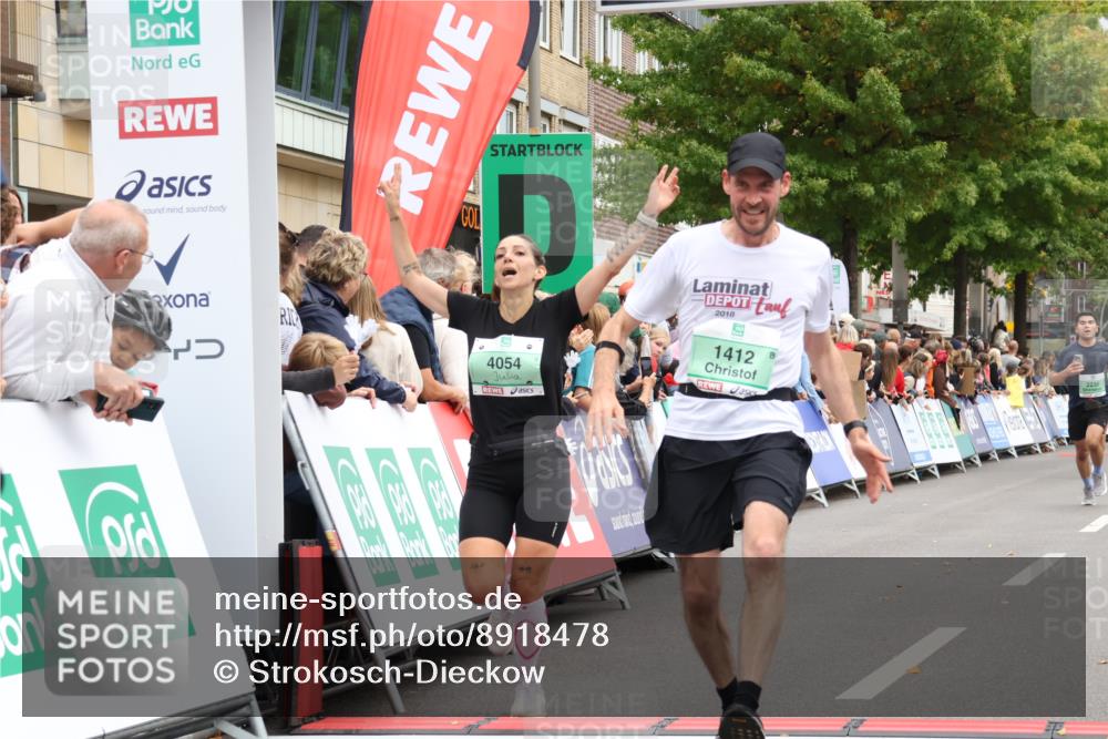 21.09.2025 - PSD Bank Halbmarathon Strokosch-Dieckow http://msf.ph/oto/8918478 21.09.2025 11:48:09 Ziel 1081, 1412, 2230, 2233, 2725, 4054 meine-sportfotos.de