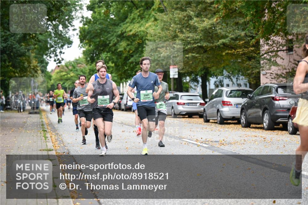 21.09.2025 - PSD Bank Halbmarathon Dr. Thomas Lammeyer http://msf.ph/oto/8918521 21.09.2025 10:35:59 Laufen 1646, 1420, 2001, 1904 meine-sportfotos.de