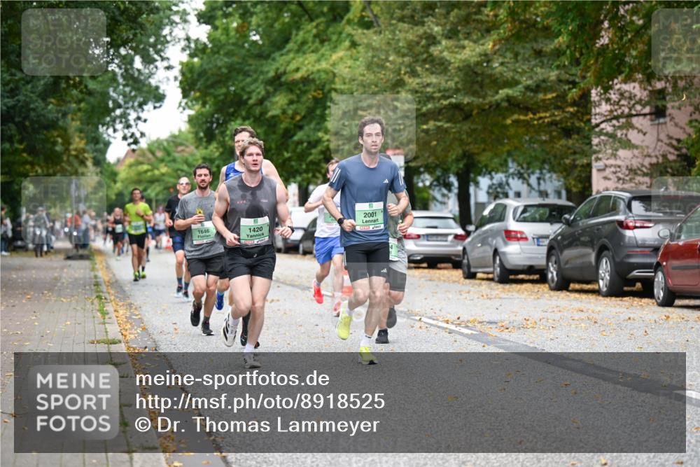 21.09.2025 - PSD Bank Halbmarathon Dr. Thomas Lammeyer http://msf.ph/oto/8918525 21.09.2025 10:35:59 Laufen 1646, 1420, 9, 2001 meine-sportfotos.de