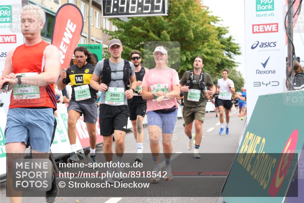 21.09.2025 - PSD Bank Halbmarathon Strokosch-Dieckow http://msf.ph/oto/8918542 21.09.2025 11:48:22 Ziel 1067, 1311, 1529, 1624, 2259, 2293, 2378, 2880, 3169, 3926 meine-sportfotos.de