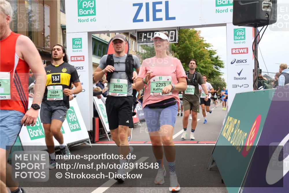 21.09.2025 - PSD Bank Halbmarathon Strokosch-Dieckow http://msf.ph/oto/8918548 21.09.2025 11:48:23 Ziel 1067, 1311, 1529, 1624, 2259, 2293, 2378, 2880, 3169, 3926 meine-sportfotos.de