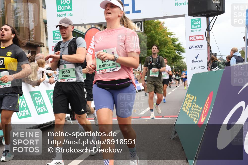 21.09.2025 - PSD Bank Halbmarathon Strokosch-Dieckow http://msf.ph/oto/8918551 21.09.2025 11:48:23 Ziel 1067, 1311, 1529, 1624, 2259, 2293, 2378, 2880, 3169, 3926 meine-sportfotos.de