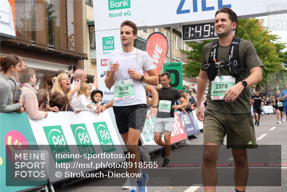 21.09.2025 - PSD Bank Halbmarathon Strokosch-Dieckow http://msf.ph/oto/8918565 21.09.2025 11:48:26 Ziel 1311, 1529, 1624, 1942, 2259, 2293, 2378, 2880, 3169, 3921, 3926 meine-sportfotos.de