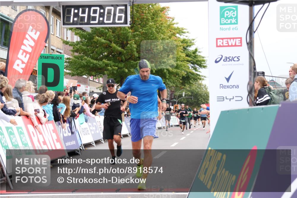 21.09.2025 - PSD Bank Halbmarathon Strokosch-Dieckow http://msf.ph/oto/8918574 21.09.2025 11:48:29 Ziel 1311, 1529, 1624, 1942, 2259, 2293, 2378, 2880, 3169, 3921 meine-sportfotos.de