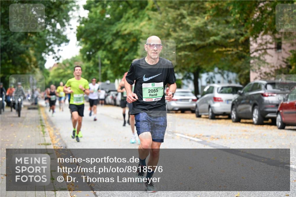 21.09.2025 - PSD Bank Halbmarathon Dr. Thomas Lammeyer http://msf.ph/oto/8918576 21.09.2025 10:36:04 Laufen 60, 2055 meine-sportfotos.de