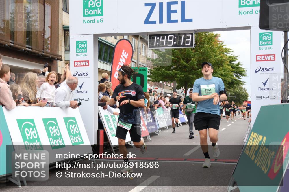 21.09.2025 - PSD Bank Halbmarathon Strokosch-Dieckow http://msf.ph/oto/8918596 21.09.2025 11:48:37 Ziel 1234, 1942, 2551, 2561, 3288, 3921 meine-sportfotos.de