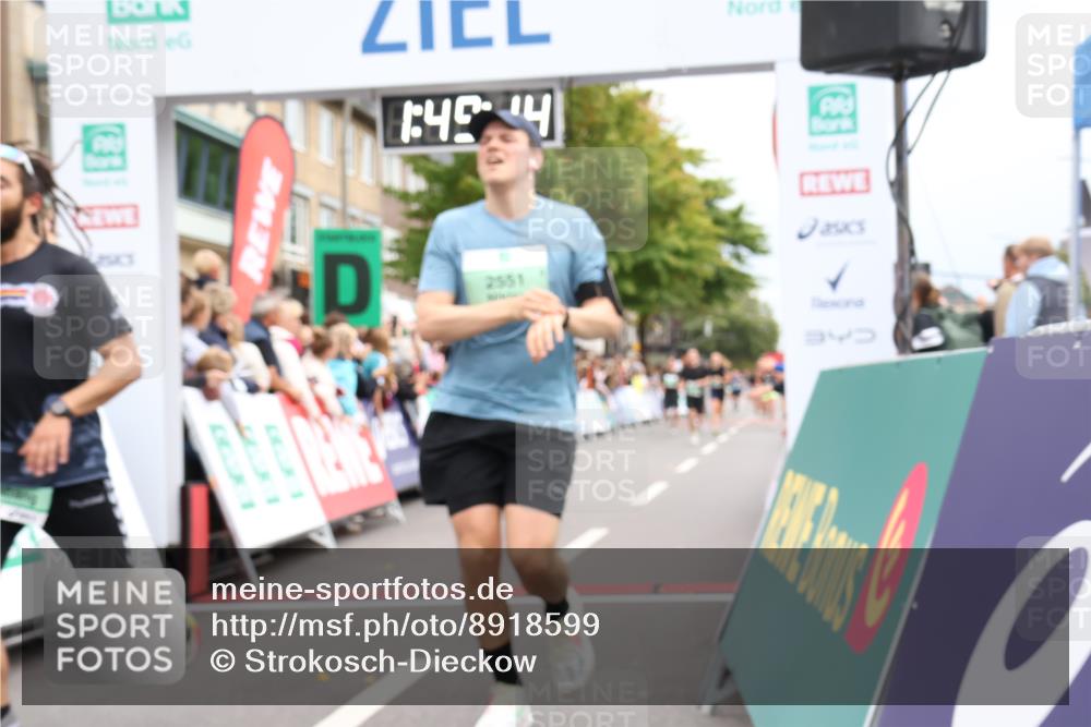 21.09.2025 - PSD Bank Halbmarathon Strokosch-Dieckow http://msf.ph/oto/8918599 21.09.2025 11:48:37 Ziel 1234, 1942, 2551, 2561, 3288, 3921 meine-sportfotos.de