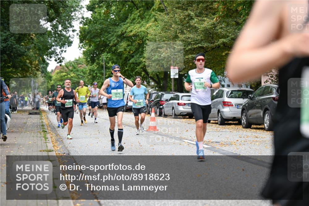 21.09.2025 - PSD Bank Halbmarathon Dr. Thomas Lammeyer http://msf.ph/oto/8918623 21.09.2025 10:36:09 Laufen 1968, 2073, 1976, 1563 meine-sportfotos.de