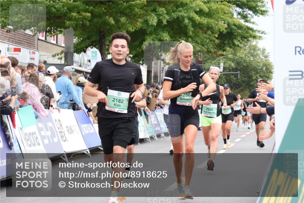 21.09.2025 - PSD Bank Halbmarathon Strokosch-Dieckow http://msf.ph/oto/8918625 21.09.2025 11:48:43 Ziel 1234, 1719, 2182, 2260, 2551, 2561, 2564, 3288 meine-sportfotos.de