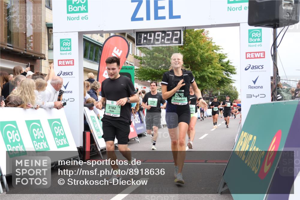 21.09.2025 - PSD Bank Halbmarathon Strokosch-Dieckow http://msf.ph/oto/8918636 21.09.2025 11:48:45 Ziel 1719, 2182, 2260, 2415, 2421, 2561, 2564, 3088, 3288 meine-sportfotos.de