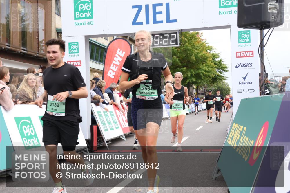 21.09.2025 - PSD Bank Halbmarathon Strokosch-Dieckow http://msf.ph/oto/8918642 21.09.2025 11:48:46 Ziel 1719, 2182, 2260, 2415, 2421, 2561, 2564, 3088, 3288 meine-sportfotos.de