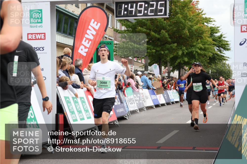 21.09.2025 - PSD Bank Halbmarathon Strokosch-Dieckow http://msf.ph/oto/8918655 21.09.2025 11:48:48 Ziel 1719, 2004, 2182, 2260, 2415, 2421, 2564, 3088 meine-sportfotos.de