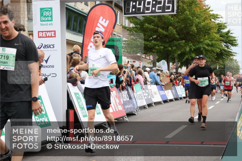 21.09.2025 - PSD Bank Halbmarathon Strokosch-Dieckow http://msf.ph/oto/8918657 21.09.2025 11:48:48 Ziel 1719, 2004, 2182, 2260, 2415, 2421, 2564, 3088 meine-sportfotos.de