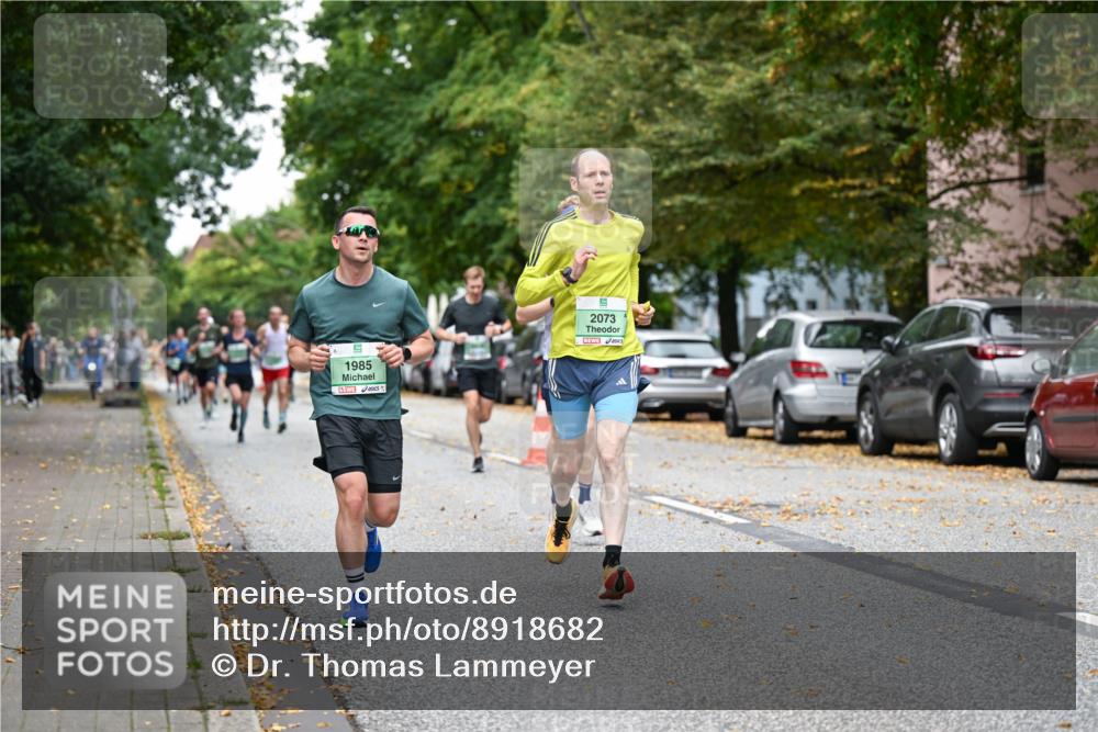 21.09.2025 - PSD Bank Halbmarathon Dr. Thomas Lammeyer http://msf.ph/oto/8918682 21.09.2025 10:36:15 Laufen 4, 5, 1985, 2073 meine-sportfotos.de