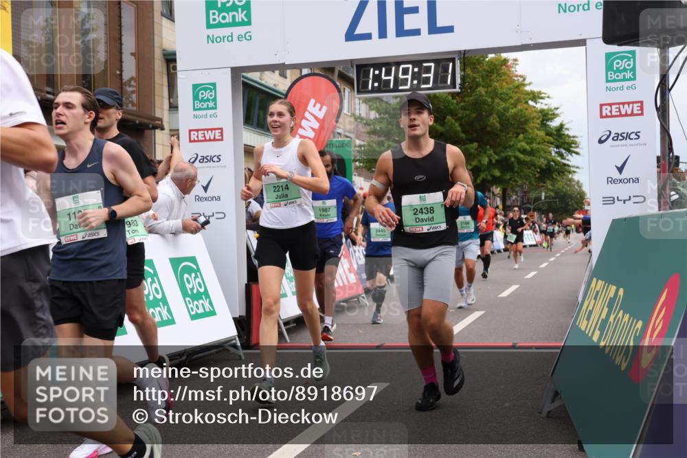 21.09.2025 - PSD Bank Halbmarathon Strokosch-Dieckow http://msf.ph/oto/8918697 21.09.2025 11:48:55 Ziel 1129, 1271, 1983, 1987, 2004, 2053, 2106, 2214, 2415, 2421, 2438, 2445, 3088 meine-sportfotos.de
