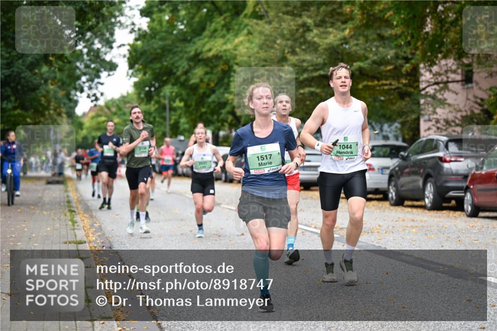 21.09.2025 - PSD Bank Halbmarathon Dr. Thomas Lammeyer http://msf.ph/oto/8918747 21.09.2025 10:36:23 Laufen 2138, 2037, 1517, 1044 meine-sportfotos.de