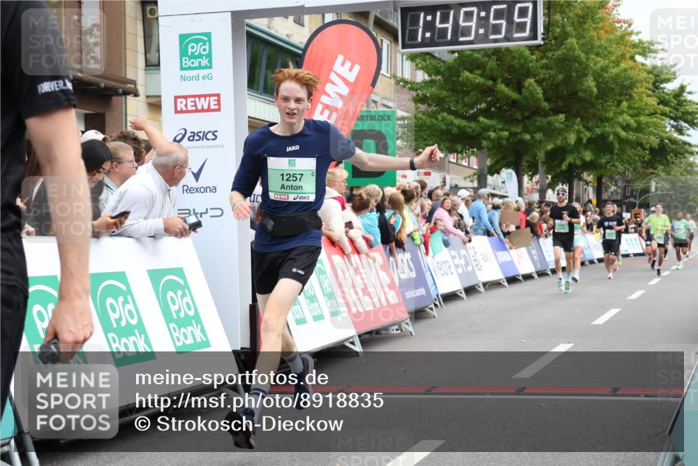 21.09.2025 - PSD Bank Halbmarathon Strokosch-Dieckow http://msf.ph/oto/8918835 21.09.2025 11:49:23 Ziel 1257, 1356, 1692, 2098, 2251, 2463, 2480, 3896 meine-sportfotos.de
