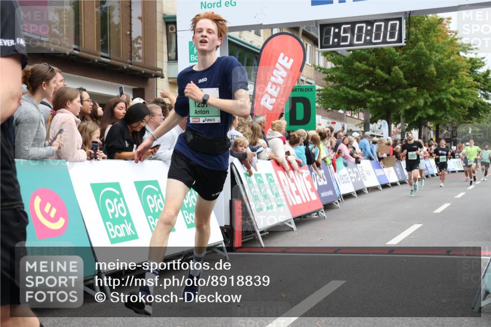 21.09.2025 - PSD Bank Halbmarathon Strokosch-Dieckow http://msf.ph/oto/8918839 21.09.2025 11:49:23 Ziel 1257, 1356, 1692, 2098, 2251, 2463, 2480, 3896 meine-sportfotos.de
