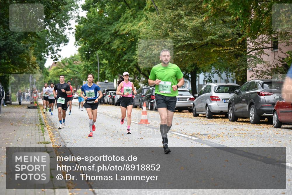 21.09.2025 - PSD Bank Halbmarathon Dr. Thomas Lammeyer http://msf.ph/oto/8918852 21.09.2025 10:36:34 Laufen 1399, 1970, 2048, 2043 meine-sportfotos.de