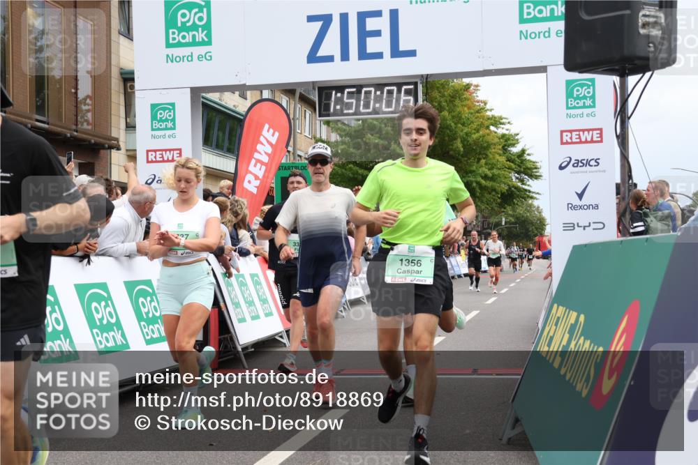 21.09.2025 - PSD Bank Halbmarathon Strokosch-Dieckow http://msf.ph/oto/8918869 21.09.2025 11:49:29 Ziel 1257, 1356, 2010, 2463, 2607, 2737, 3376, 3896, 4010 meine-sportfotos.de