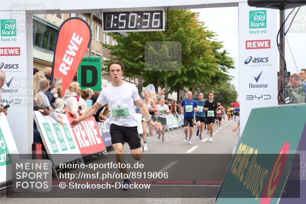 21.09.2025 - PSD Bank Halbmarathon Strokosch-Dieckow http://msf.ph/oto/8919006 21.09.2025 11:49:59 Ziel 1010, 1221, 2065, 2181, 2257, 2362, 2462, 2527, 2677, 3086, 3665 meine-sportfotos.de
