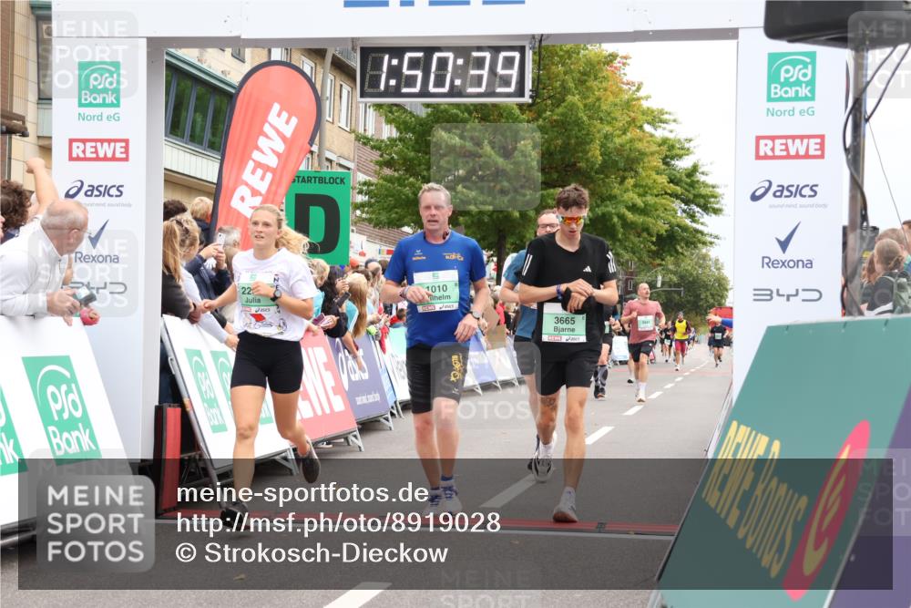 21.09.2025 - PSD Bank Halbmarathon Strokosch-Dieckow http://msf.ph/oto/8919028 21.09.2025 11:50:03 Ziel 1010, 1221, 1328, 2181, 2257, 2677, 3086, 3665, 3941 meine-sportfotos.de