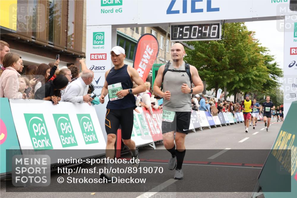 21.09.2025 - PSD Bank Halbmarathon Strokosch-Dieckow http://msf.ph/oto/8919070 21.09.2025 11:50:11 Ziel 1040, 1328, 2056, 2387, 2601, 3086, 3941 meine-sportfotos.de